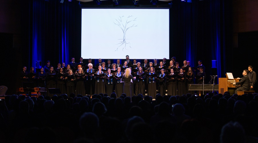 „A művészet erősíti hittudatunkat”